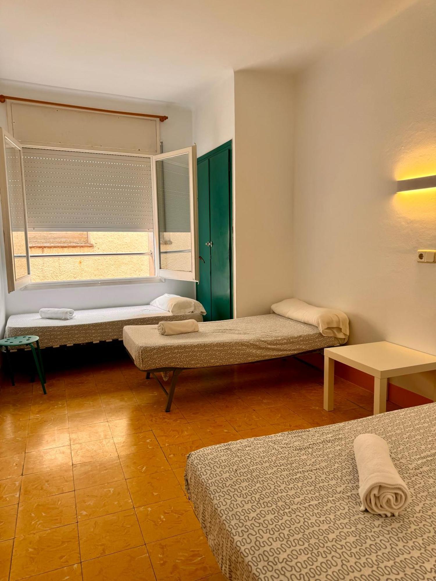 Hostal San Carlos Hotel Lloret de Mar Exterior photo